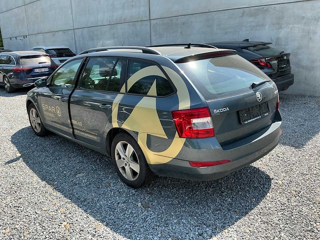 Skoda octavia personenauto - afbeelding 10 van  12