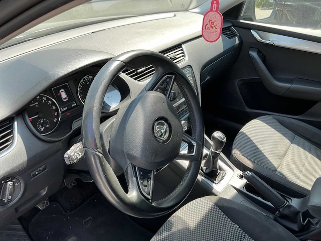 Skoda octavia personenauto - afbeelding 2 van  2