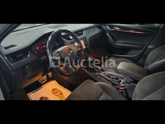 Skoda octavia rs * automatisch * volledige opties * 2.0 tdi - 184 pk - afbeelding 4 van  31