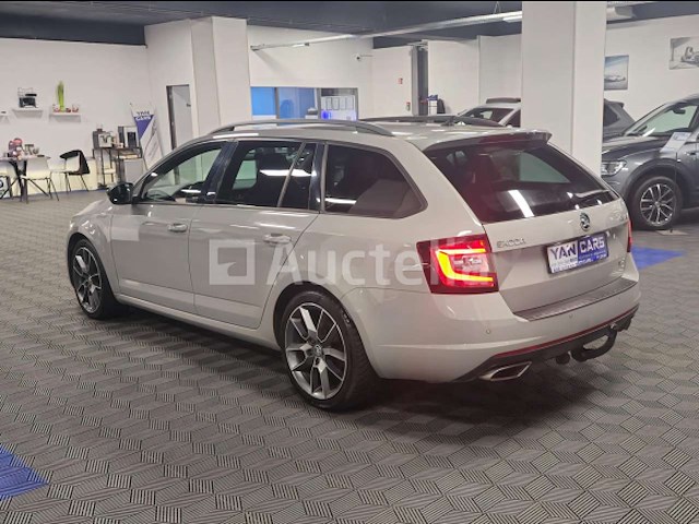 Skoda octavia rs * automatisch * volledige opties * 2.0 tdi - 184 pk - afbeelding 28 van  31