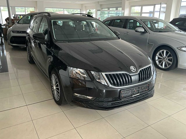 Skoda octavia stationwagen - afbeelding 5 van  9
