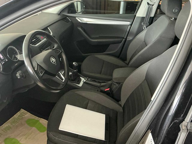 Skoda octavia stationwagen - afbeelding 9 van  9