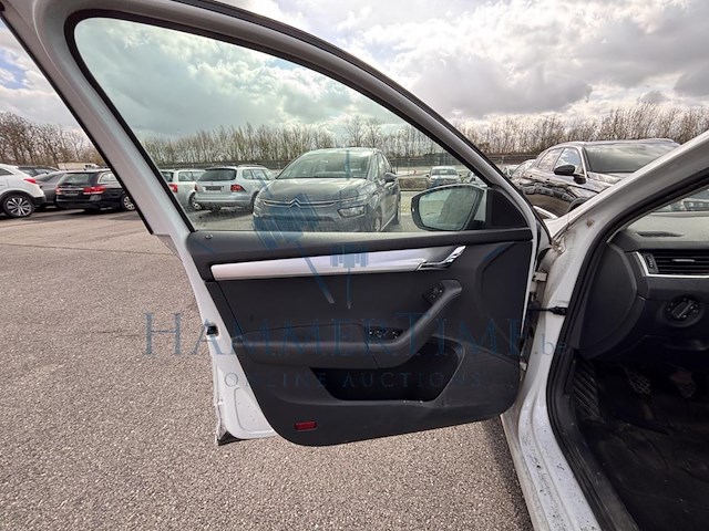 Skoda octavia sw 1 6 cr tdi ambition, 2017 - afbeelding 2 van  34