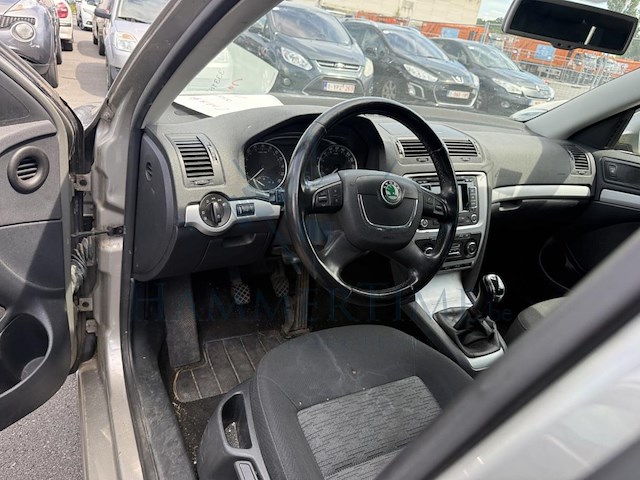 Skoda octavia sw 1 6 cr tdi ambition dpf, 2013 - afbeelding 30 van  32