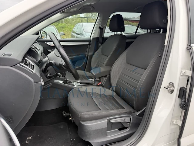 Skoda octavia sw cng 1.5 tgi g-tec ambition dsg 130 at, 2021 - afbeelding 3 van  32