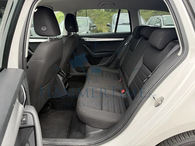 Skoda octavia sw cng 1.5 tgi g-tec ambition dsg 130 at, 2021 - afbeelding 13 van  32