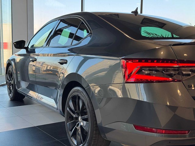 Skoda superb 2.0 tsi sportline 272 - 4x4 - afbeelding 18 van  45