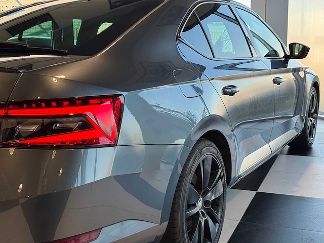 Skoda superb 2.0 tsi sportline 272 - 4x4 - afbeelding 19 van  45