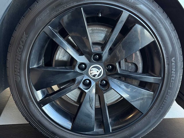 Skoda superb 2.0 tsi sportline 272 - 4x4 - afbeelding 21 van  45