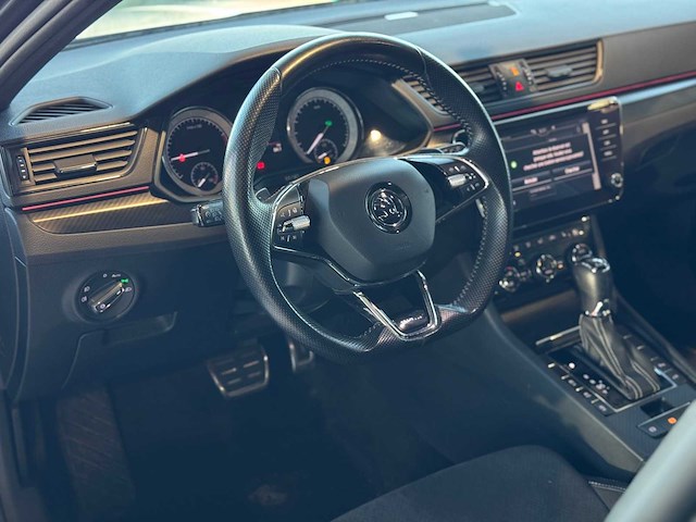 Skoda superb 2.0 tsi sportline 272 - 4x4 - afbeelding 27 van  45