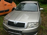 Skoda superb, enkel voor vergunninghouders en erkende centra voor verschrotting - afbeelding 2 van  8