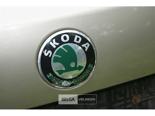 Skoda superb, enkel voor vergunninghouders en erkende centra voor verschrotting - afbeelding 5 van  8