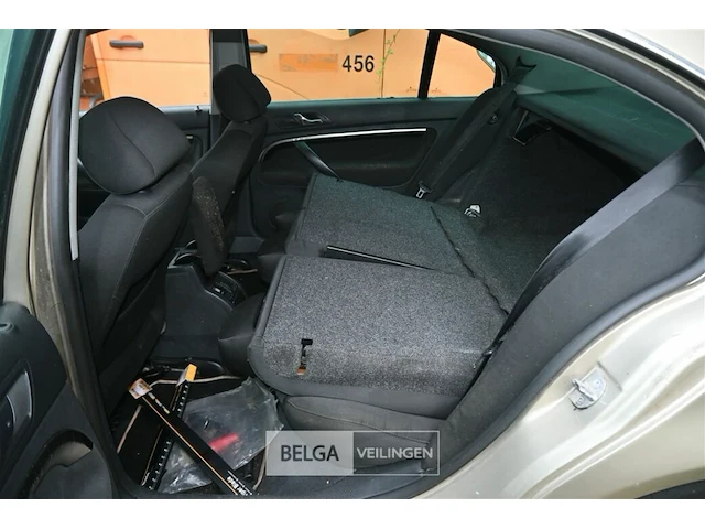 Skoda superb, enkel voor vergunninghouders en erkende centra voor verschrotting - afbeelding 7 van  8