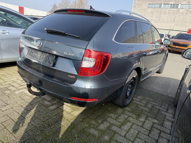 Skoda superb sw 1.8 tsi 4x4 elegance, 2015 - afbeelding 26 van  31