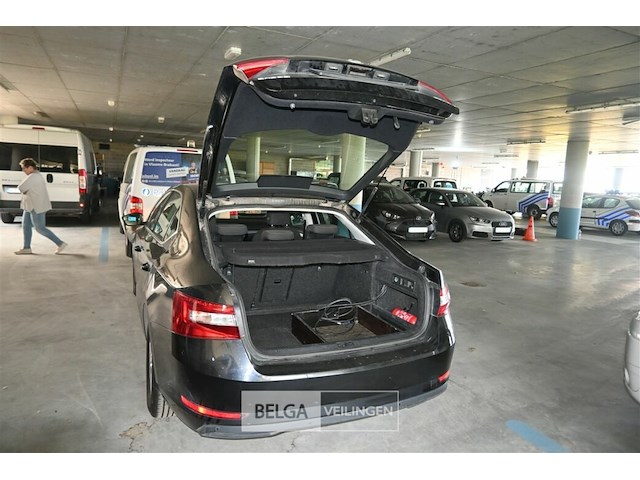 Skoda superb - afbeelding 16 van  22
