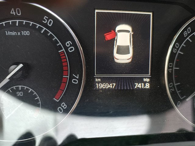 Skoda superb - afbeelding 6 van  8