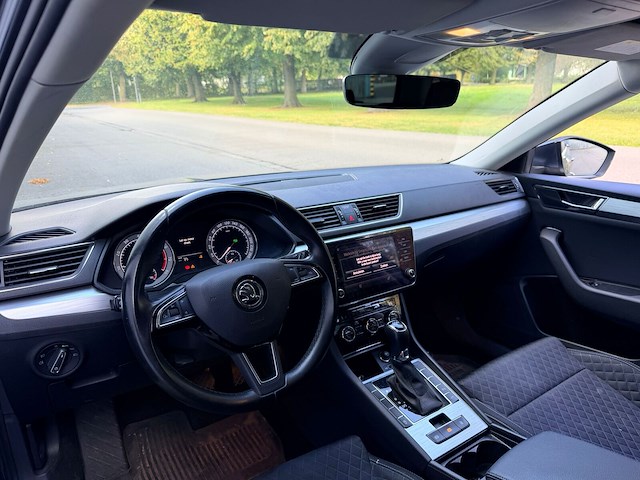Skoda superb - afbeelding 21 van  24
