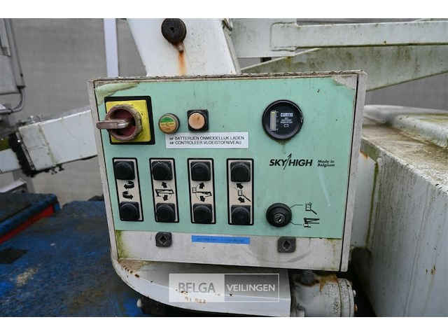 Sky high hoogwerker + aanhangwagen - afbeelding 16 van  22