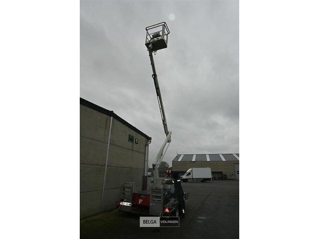 Sky high hoogwerker + aanhangwagen - afbeelding 19 van  22