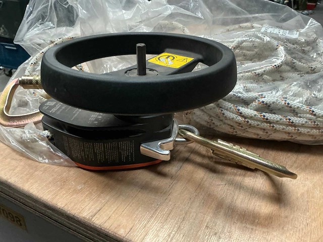 Skylotec milan 2.0 power reddingsapparaat - afbeelding 6 van  6