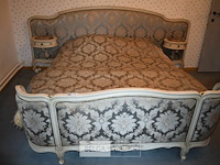 Slaapkamer en kleerkast frans louis xv stijl geschilderd - afbeelding 1 van  7