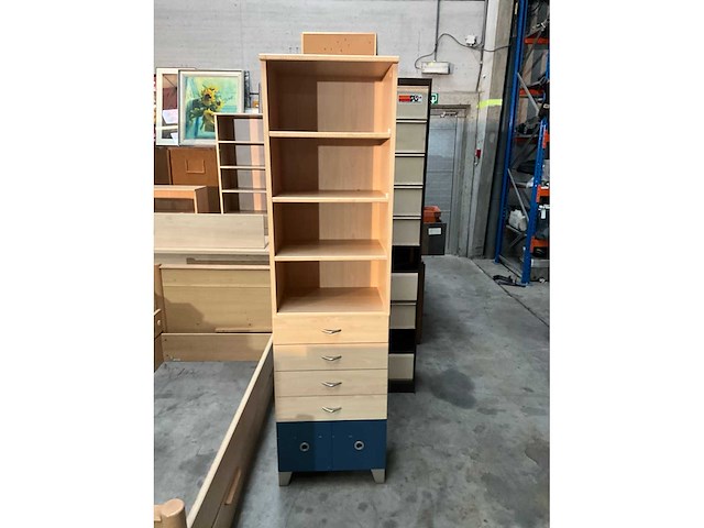 Slaapkamerset in hout - afbeelding 3 van  7