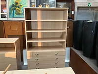 Slaapkamerset in hout - afbeelding 4 van  7