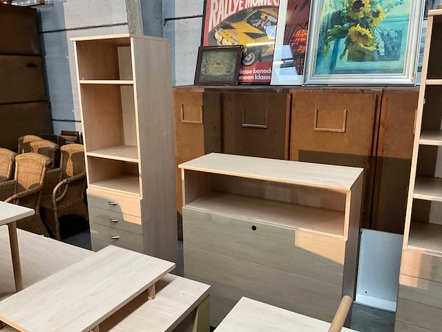 Slaapkamerset in hout - afbeelding 5 van  7