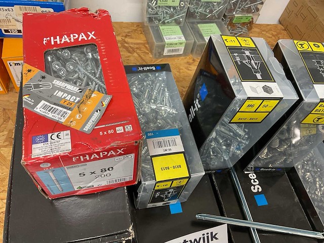 Slag hulzen en schroeven - afbeelding 2 van  9