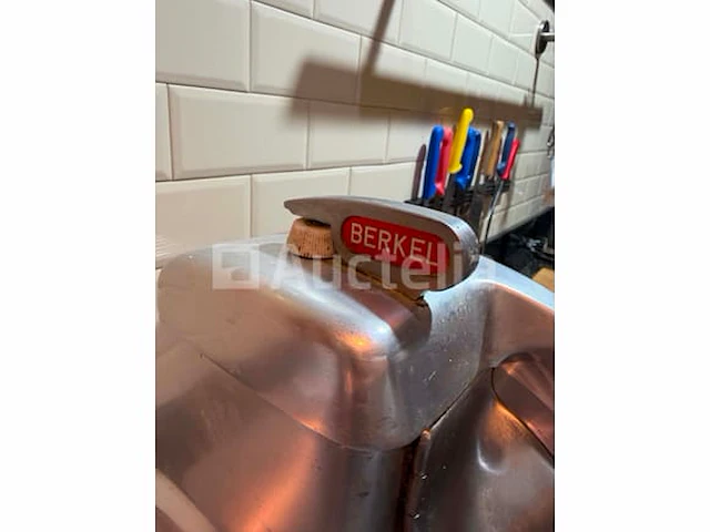 Slagerslicer - berkel - 834 - afbeelding 2 van  4