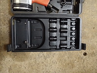 Slagmoersleutel en pneumatische beitel - afbeelding 4 van  8