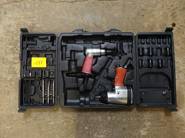 Slagmoersleutel en pneumatische beitel - afbeelding 5 van  8