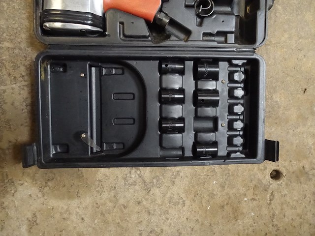 Slagmoersleutel en pneumatische beitel - afbeelding 8 van  8