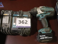 Slagschroevendraaier - makita - dtw1001 toebehoren - makita - acculader - afbeelding 1 van  2