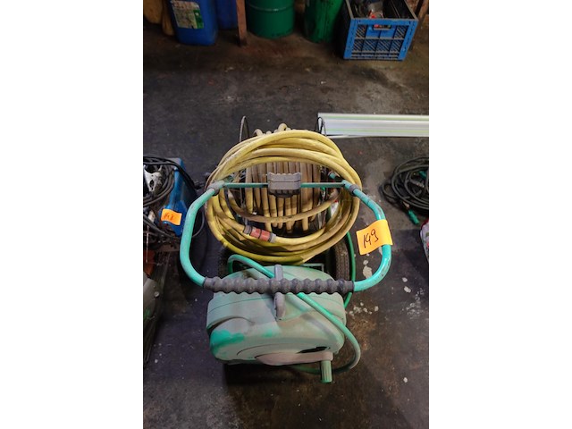 Slangenwagen + muurhaspel - afbeelding 1 van  3