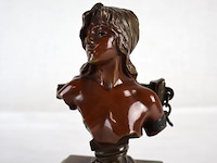 Slavenmeisje in brons - afbeelding 2 van  6