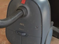 Sledestofzuiger aeg animal 6000 met bijhorende stofzuigerzakken (7) - afbeelding 2 van  5