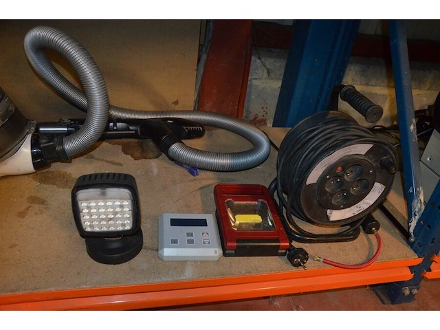 Sledestofzuiger samsung sc06h70foh, verlengkabel op haspel, 2 ledlampen - afbeelding 6 van  8