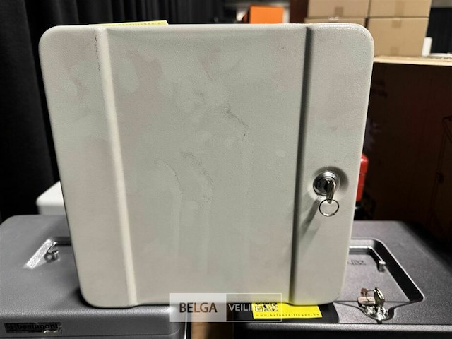 Sleutelhangerkastje - afbeelding 1 van  3