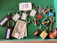 Sleutelhangers. 15 stuks - afbeelding 1 van  4