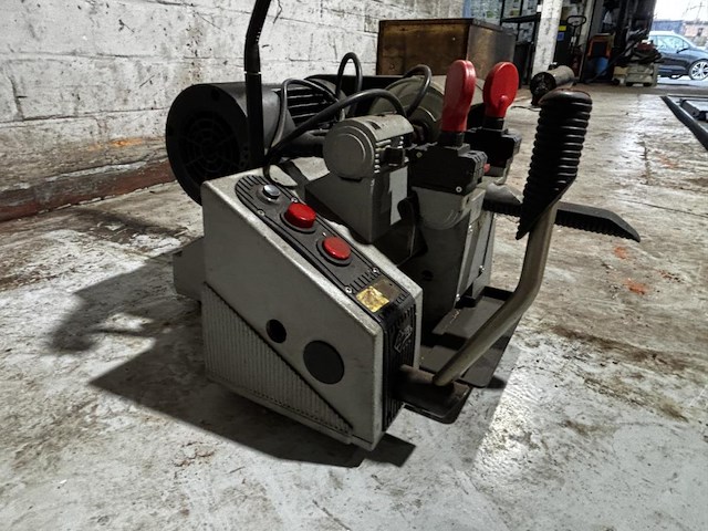 Sleutelsnijmachine silca bravo proffesional ii - afbeelding 2 van  5