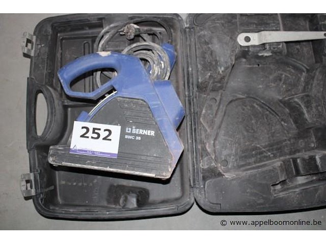 Sleuvenzaag - berner - bwc 35 toebehoren - koffer, sleutel - afbeelding 1 van  2