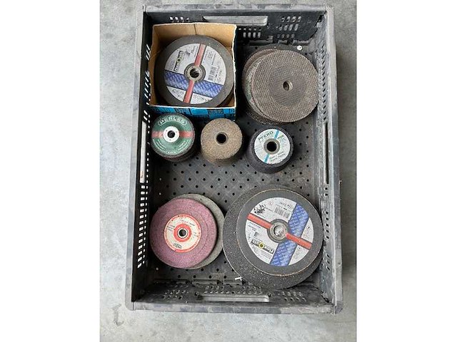 Slijpschijven + ammerilstenen - various contractor materials - afbeelding 1 van  1