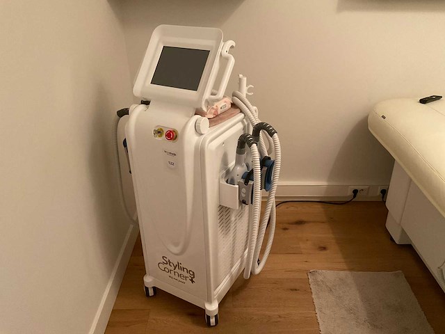 Slim8 cellulitis en vet behandelingstoestel - afbeelding 1 van  4