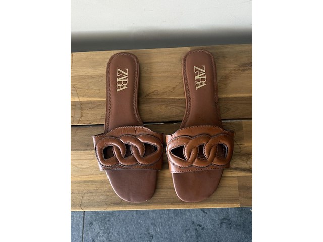 Slippers - afbeelding 1 van  2