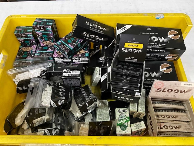 Sloow & champ high mix kavel diverse rookwaren met o.a. filters en vloei - afbeelding 2 van  7