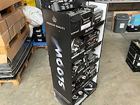 Sloow display met diverse sigaretten filters etc. - afbeelding 10 van  12