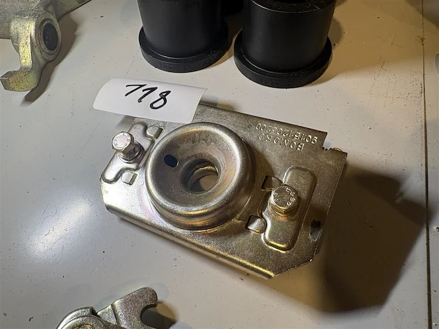 Slot motorkap 911 - afbeelding 4 van  5
