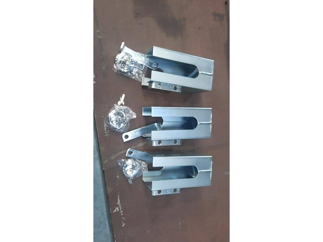 Sloten met sleutels 3 stuks nieuw - afbeelding 1 van  1