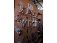 Slotenmaker - blanco sleutels + hangslot - afbeelding 4 van  15